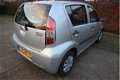 Daihatsu Sirion 2 - 1.0-12V Premium NETTE EN GOEDE AUTO - 1 - Thumbnail