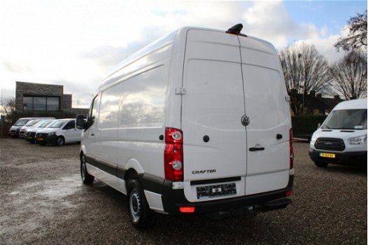 Volkswagen Crafter - 2.0TDI 135PK L2H2 3.500kg Trekhaak Airco - 1