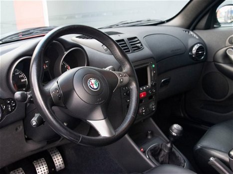 Alfa Romeo 147 - 3.2 V6 GTA | stoelverw | leder | sportuitlaat - 1
