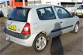 Renault Clio - 1.6 16v Privelege keurige staat nieuwe apk - 1 - Thumbnail