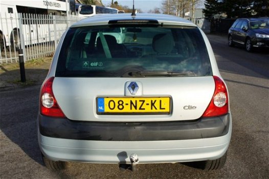 Renault Clio - 1.6 16v Privelege keurige staat nieuwe apk - 1