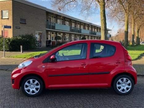 Peugeot 107 - 1.0-12V Sublime 2010 Airco 5-deurs NAP Rijdt keurig - 1