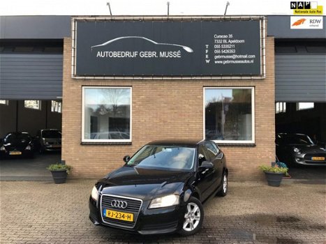 Audi A3 Sportback - 1.6 Attraction Business Edition Airco, Lichtmetaal, Elektr. ramen, Centraal, Zee - 1