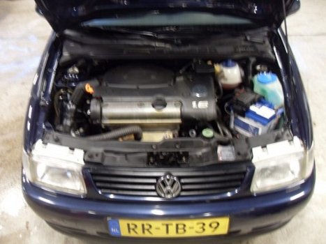 Volkswagen Polo - Polo 1.6 AUTOMAAT - 1