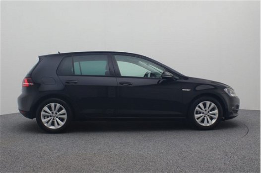 Volkswagen Golf - 1.0 TSI 115PK DSG Connected Series | Navigatie | Parkeersensoren met achteruitrijc - 1