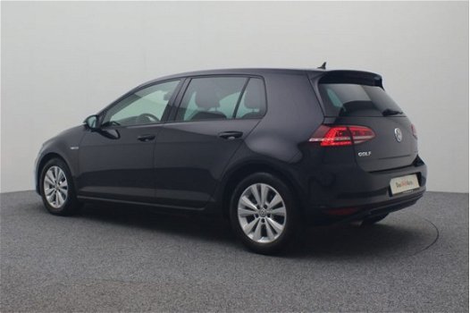 Volkswagen Golf - 1.0 TSI 115PK DSG Connected Series | Navigatie | Parkeersensoren met achteruitrijc - 1