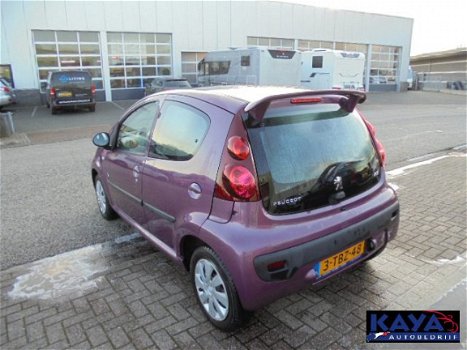 Peugeot 107 - 1.0i 12v Envy Nap GERESERVEERD - 1