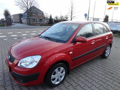 Kia Rio - 1.4 L - 1