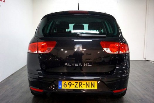 Seat Altea XL - 1.6 Clubstyle Airco, Cruise Controle, LMV 16