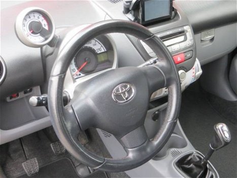 Toyota Aygo - 1.0 12v VVT-i Aspiration Black+Airco - 1