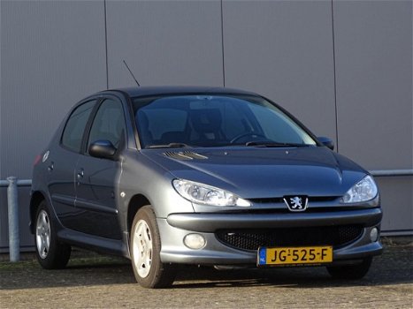 Peugeot 206 - 1.4 HDi Forever 4-DEURS AIRCO KEURIGE STAAT (bj2007) - 1