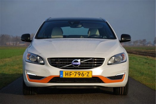 Volvo V60 - Twin Engine Special Edition *UNIEK* Half tarief MRB - 1