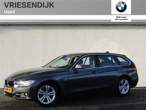 BMW 3-serie Touring - 320i Executive Sport Line | Sportstoelen | Navigatie | Parkeer sensoren achter - 1