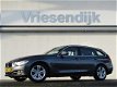 BMW 3-serie Touring - 320i Executive Sport Line | Sportstoelen | Navigatie | Parkeer sensoren achter - 1 - Thumbnail