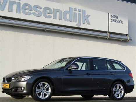 BMW 3-serie Touring - 320i Executive Sport Line | Sportstoelen | Navigatie | Parkeer sensoren achter - 1