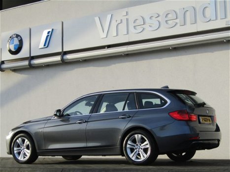 BMW 3-serie Touring - 320i Executive Sport Line | Sportstoelen | Navigatie | Parkeer sensoren achter - 1