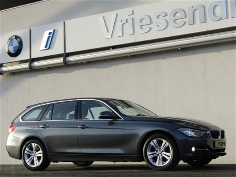 BMW 3-serie Touring - 320i Executive Sport Line | Sportstoelen | Navigatie | Parkeer sensoren achter - 1