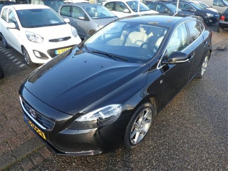 Volvo V40 - 2.0 D2 120PK Ocean Race Business Leder Navigatie Trekhaak - 1