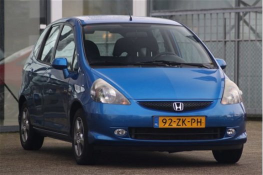 Honda Jazz - 1.2i Style Mode - All in rijklaarprijs | Trekhaak | Dealer ond. | 6 mnd Garantie - 1