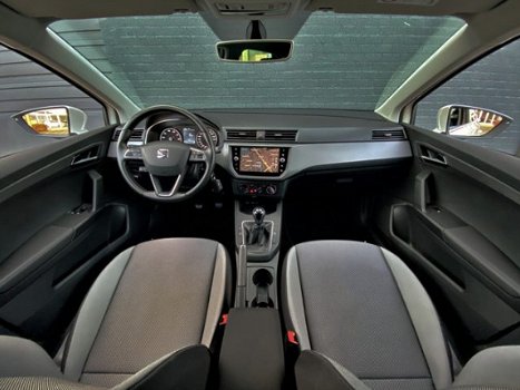 Seat Ibiza - 1.0 TSi 95 pk Style Business Intense / Camera / Navigatie / Adaptieve cruise control - 1