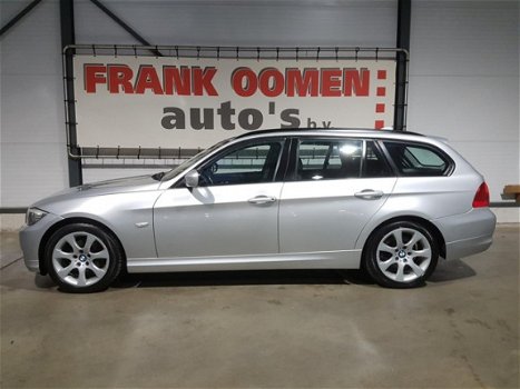 BMW 3-serie Touring - 318i High Executive + OH HISTORIE/PANORAMA/BI-XENON/NAVI/CRUISE/17