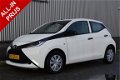 Toyota Aygo - 1.0 VVT-i x-now 5 drs cruise control, airco, - 1 - Thumbnail