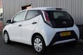 Toyota Aygo - 1.0 VVT-i x-now 5 drs cruise control, airco, - 1 - Thumbnail