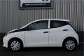 Toyota Aygo - 1.0 VVT-i x-now 5 drs cruise control, airco, - 1 - Thumbnail