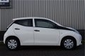 Toyota Aygo - 1.0 VVT-i x-now 5 drs cruise control, airco, - 1 - Thumbnail