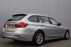 BMW 3-serie Touring - 320i Automaat High Executive Zwart Leder, Bi-Xenon, Sportstoelen, Full Map Nav