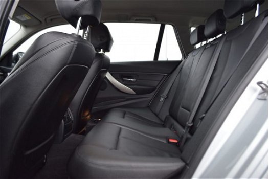 BMW 3-serie Touring - 320i Automaat High Executive Zwart Leder, Bi-Xenon, Sportstoelen, Full Map Nav - 1