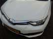 Toyota Auris - TS 1.8 Hybrid Lease pro Stoelverwarming, Panoramadak & Navi - 1 - Thumbnail