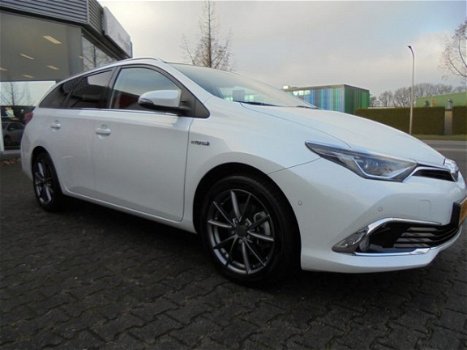 Toyota Auris - TS 1.8 Hybrid Lease pro Stoelverwarming, Panoramadak & Navi - 1