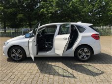 BMW 2-serie Active Tourer - Active Tour. 216i SPORTLINE ECC WIT-METALLIC NAVI