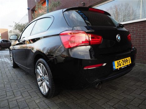 BMW 1-serie - 118d Sport LED Navigatie Clima PDC Actie - 1