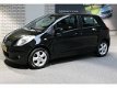 Toyota Yaris - 1.3 16v VVT-i Luna 5-Drs - 1 - Thumbnail