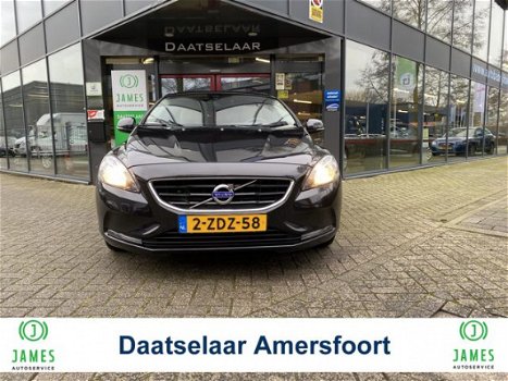 Volvo V40 - 2.0 D4 Momentum Business Leer Navi - 1