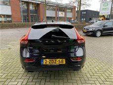 Volvo V40 - 2.0 D4 Momentum Business Leer Navi