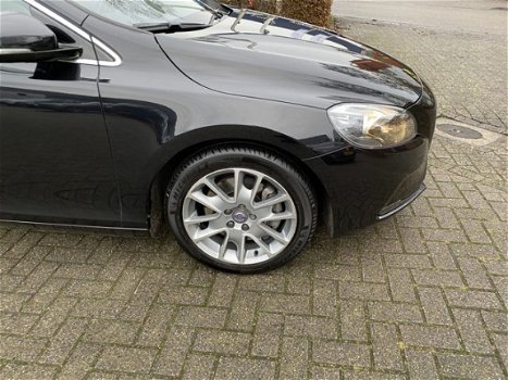 Volvo V40 - 2.0 D4 Momentum Business Leer Navi - 1