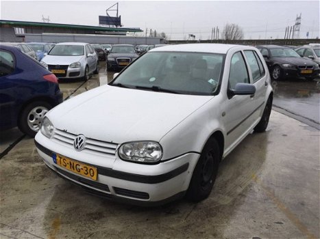 Volkswagen Golf - 1.4 16v - 1