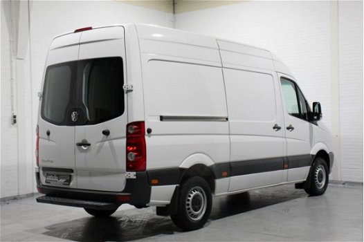 Volkswagen Crafter - 2.0 TDI 140 pk L2H2 Airco, PDC V+A, Opstap achter, Bijrijdersbank, Slechts 53 d - 1