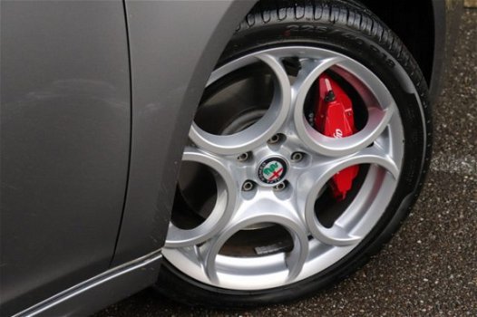 Alfa Romeo Giulietta - 1.4 Turbo MultiAir TCT 170 PK Super Pack Luxury/Leder/Navi/18