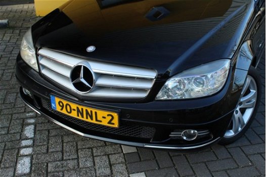 Mercedes-Benz C-klasse Estate - 180 CGI BlueEFFICIENCY Avantgarde AUTOMAAT / NAVI / CLIMATE / PDC / - 1