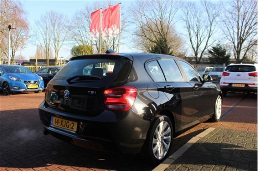 BMW 1-serie - 118i 170PK Automaat Business Line, Navi, 17