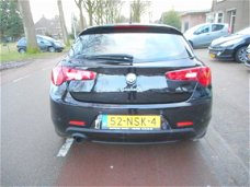 Alfa Romeo Giulietta - 1.4 Turbo MultiAir 170pk Distinctive. Rood leer