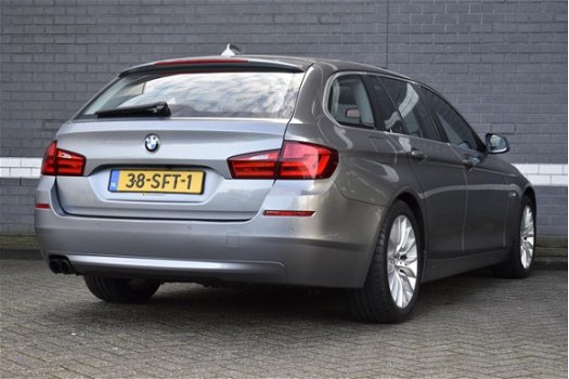 BMW 5-serie Touring - 528i 258pk 6 Cil / High Exe / Pano - 1