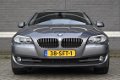 BMW 5-serie Touring - 528i 258pk 6 Cil / High Exe / Pano - 1 - Thumbnail