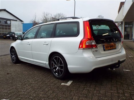 Volvo V70 - 2.0 D3 150pk Dynamic Edition Bi-Xenon | Standkachel | Leder | Stoelverwarming | Navi | C - 1