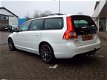 Volvo V70 - 2.0 D3 150pk Dynamic Edition Bi-Xenon | Standkachel | Leder | Stoelverwarming | Navi | C - 1 - Thumbnail