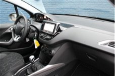 Peugeot 2008 - SUV 1.2 PureTech 130pk Blue Lion | Navigatie | Parkeersensoren |